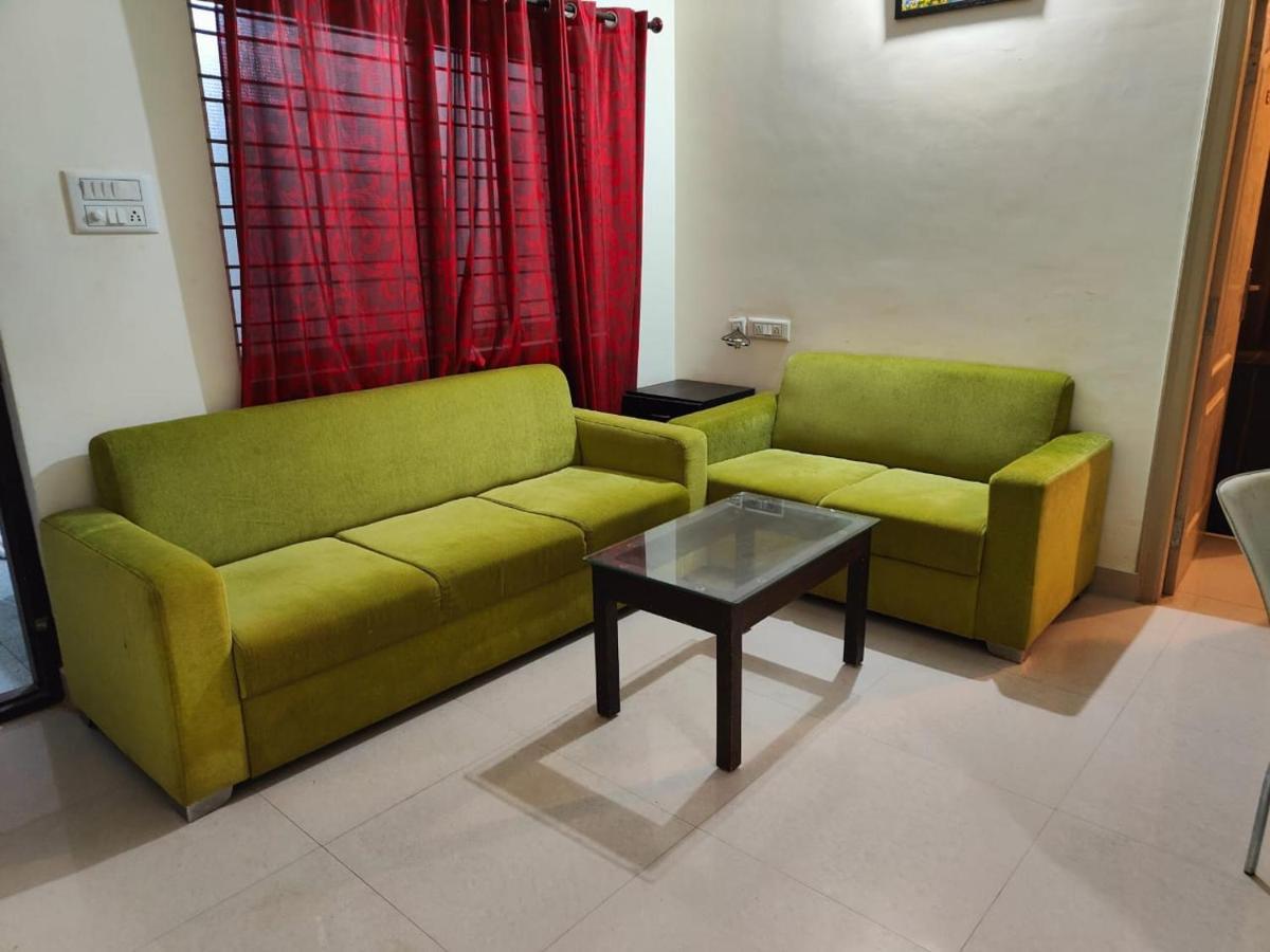Pristine Inn Manyata Bangalore Esterno foto
